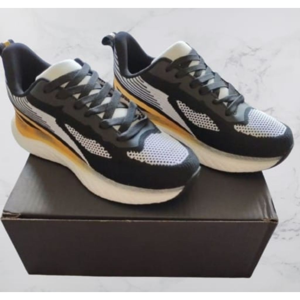 Sepatu olahraga jatah Polri / Sepatu Running