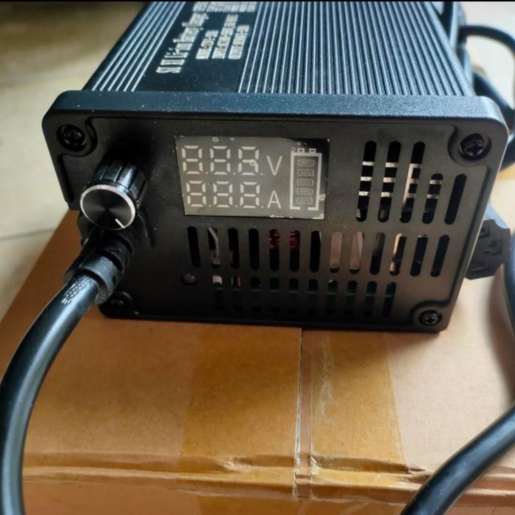 Fast charger motor listrik Volta 60v  adjustable 0-20 ampere