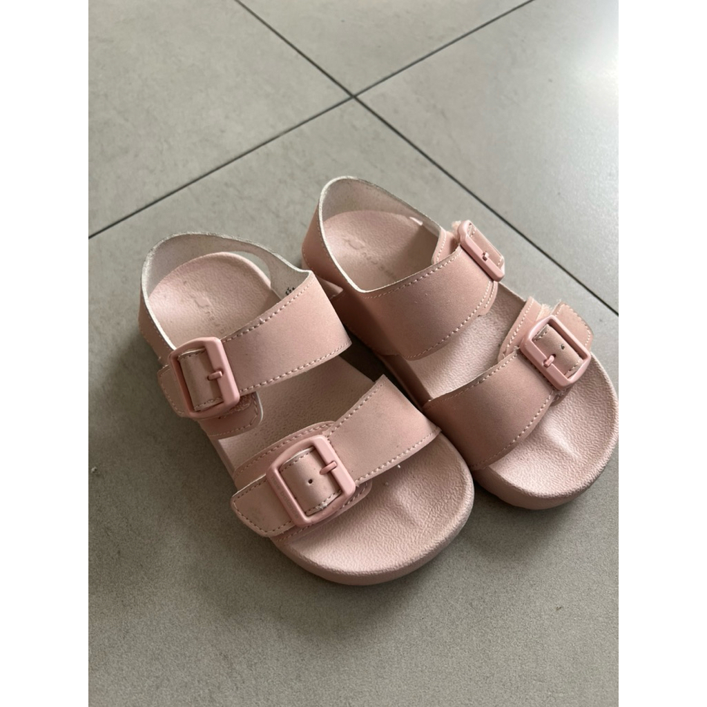 Sepatu Sandal Anak Perempuan Warna Pink Size 27,5 Panjang Kaki 16cm N*w Bal**ce
