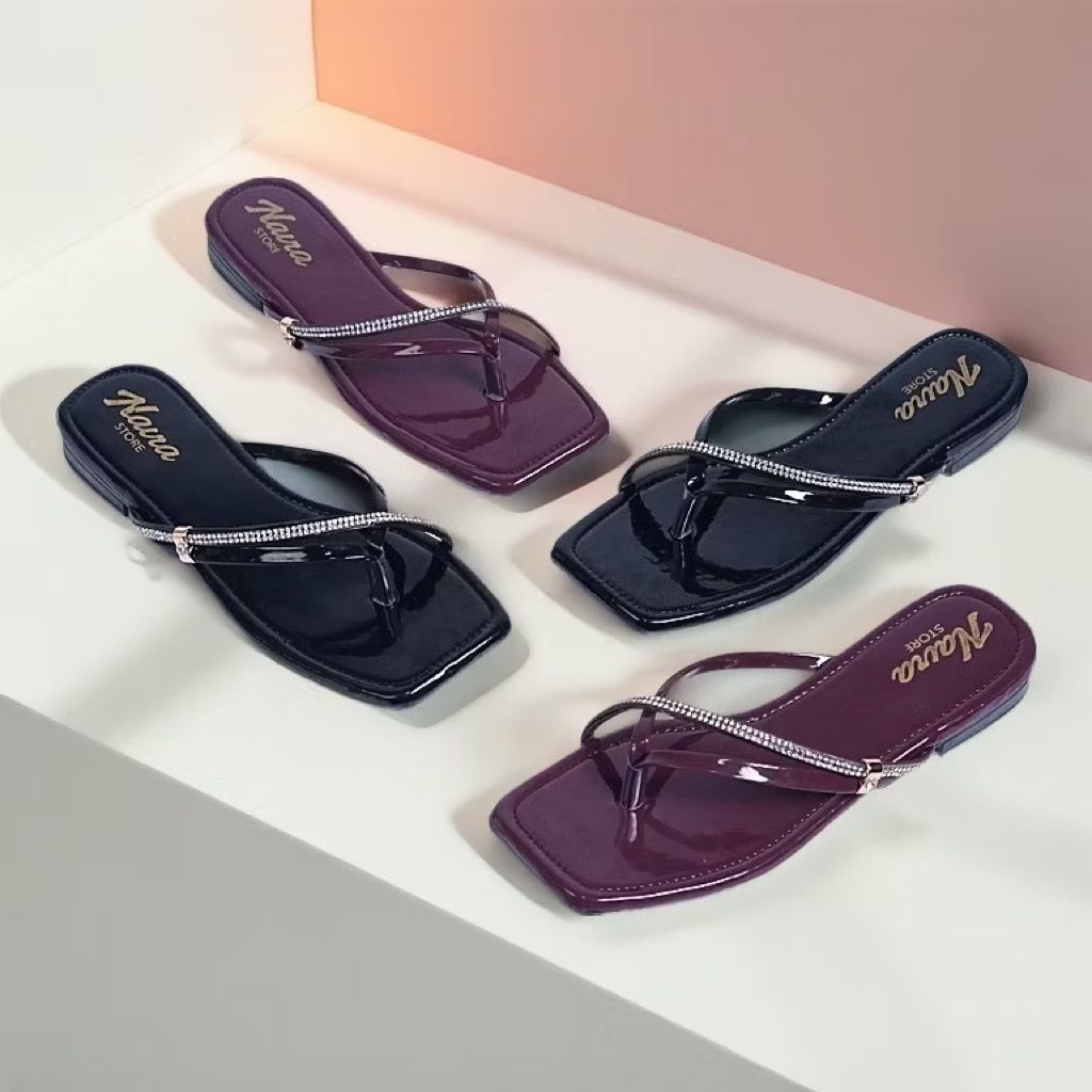 Sandal Jepit Flat Wanita Permata Jelly – Bahan Sintetis Glossy Premium, Nyaman & Elegan