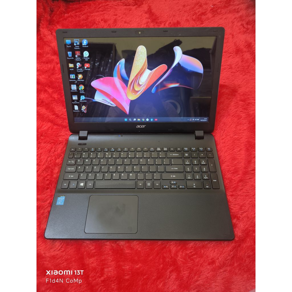 LAPTOP ACER ASPIRE ES1-571 SLIM,SUPER KENCANG,INTEL CORE I5 GEN 4,RAM 8 GB,SSD 256 GB