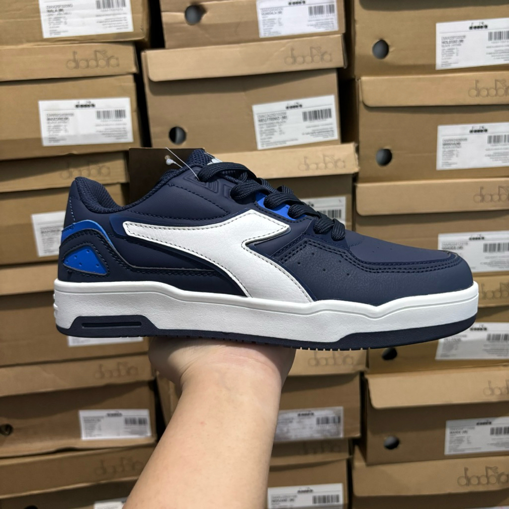 (size 39) SEPATU DIADORA NAOTO NAVY