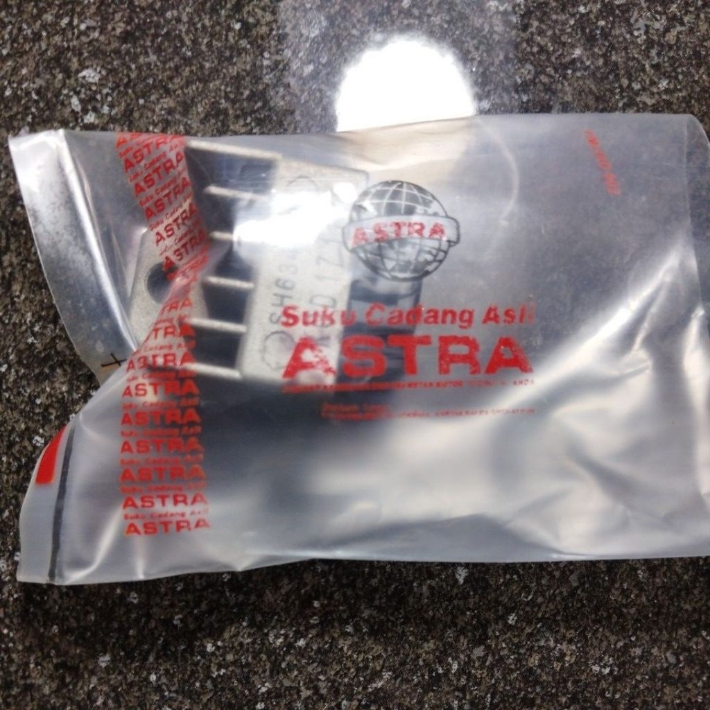 31600-KRS-971-gn5 original Astra international ahm Astra honda Motor Regulator comp Kiprok astrea gr