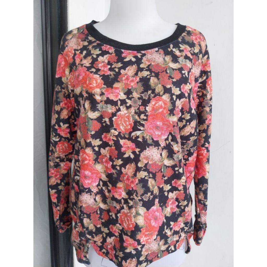kaos lengan panjang motif bunga preloved