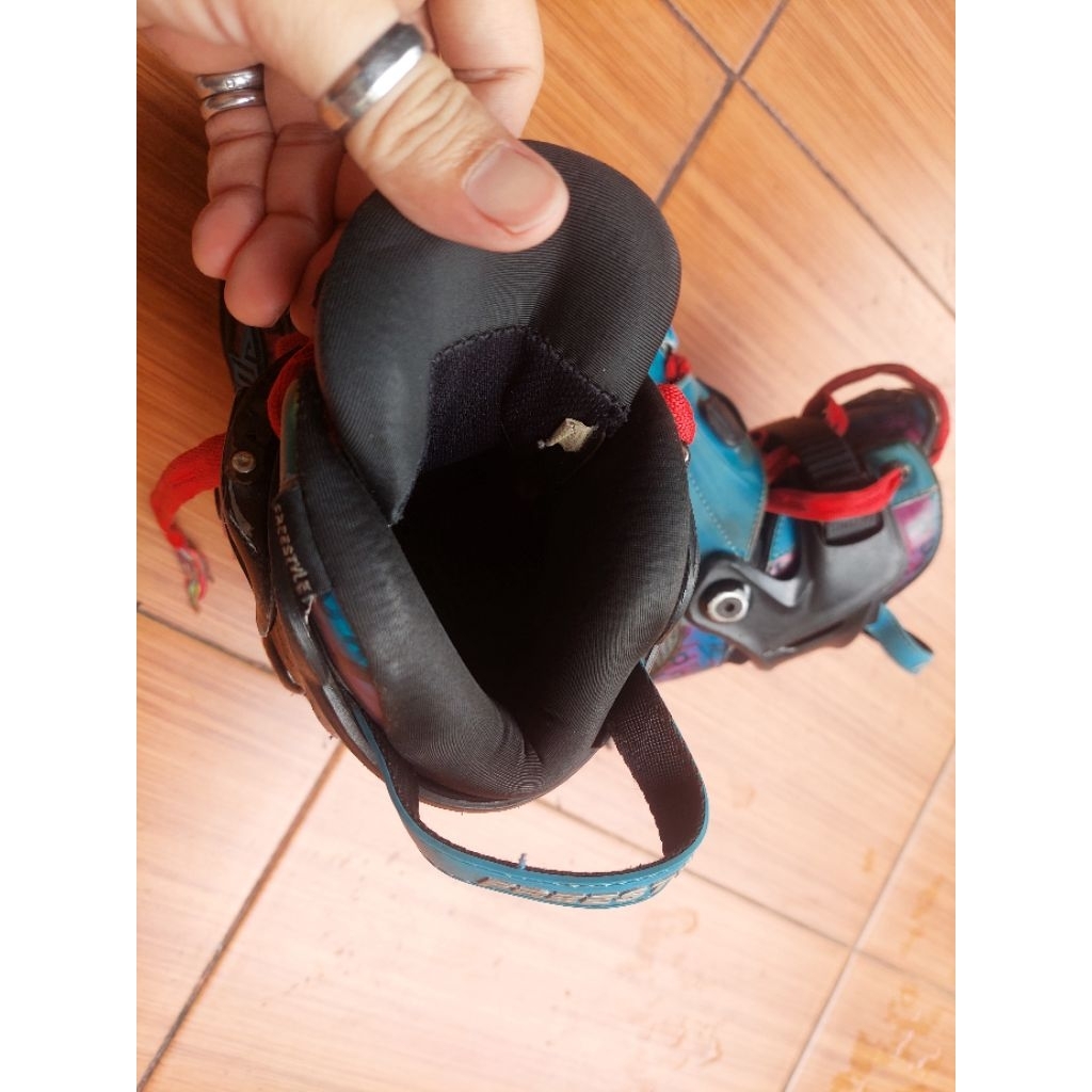 Sepatu Roda Freestyle YJS x5 Pro