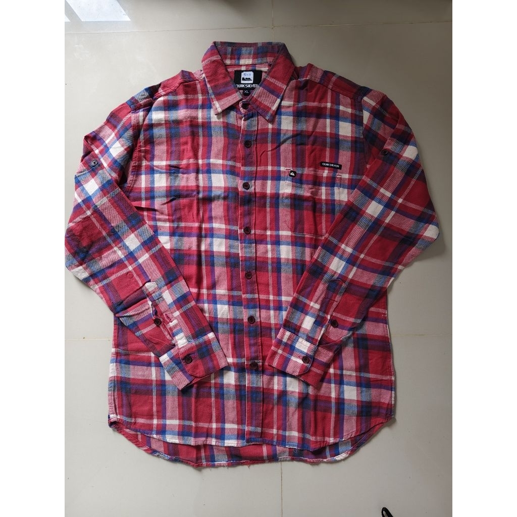 PRELOVED KEMEJA PRIA THREE SECOND CELCIUS QUIKSILVER