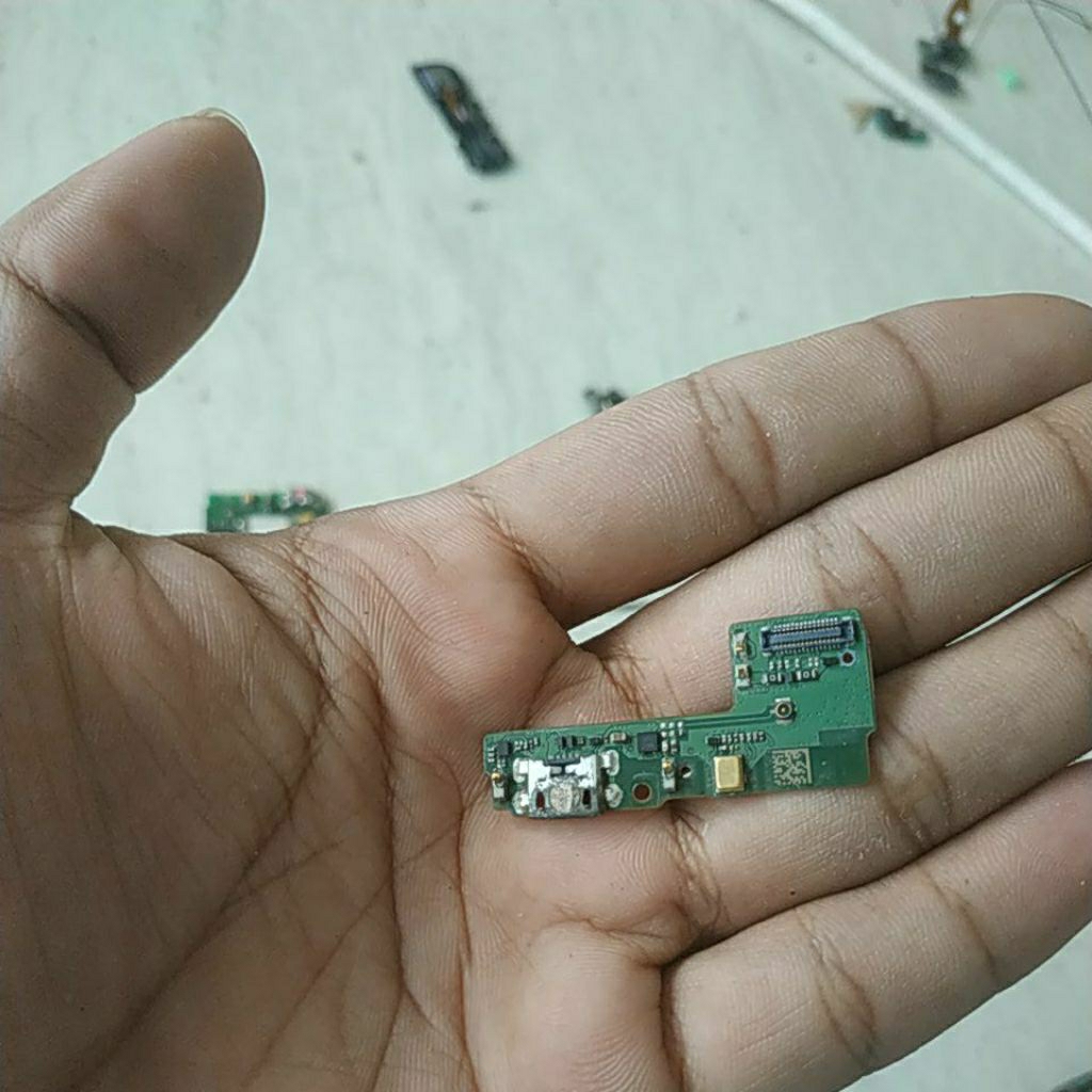 board cas bekas Redmi 5