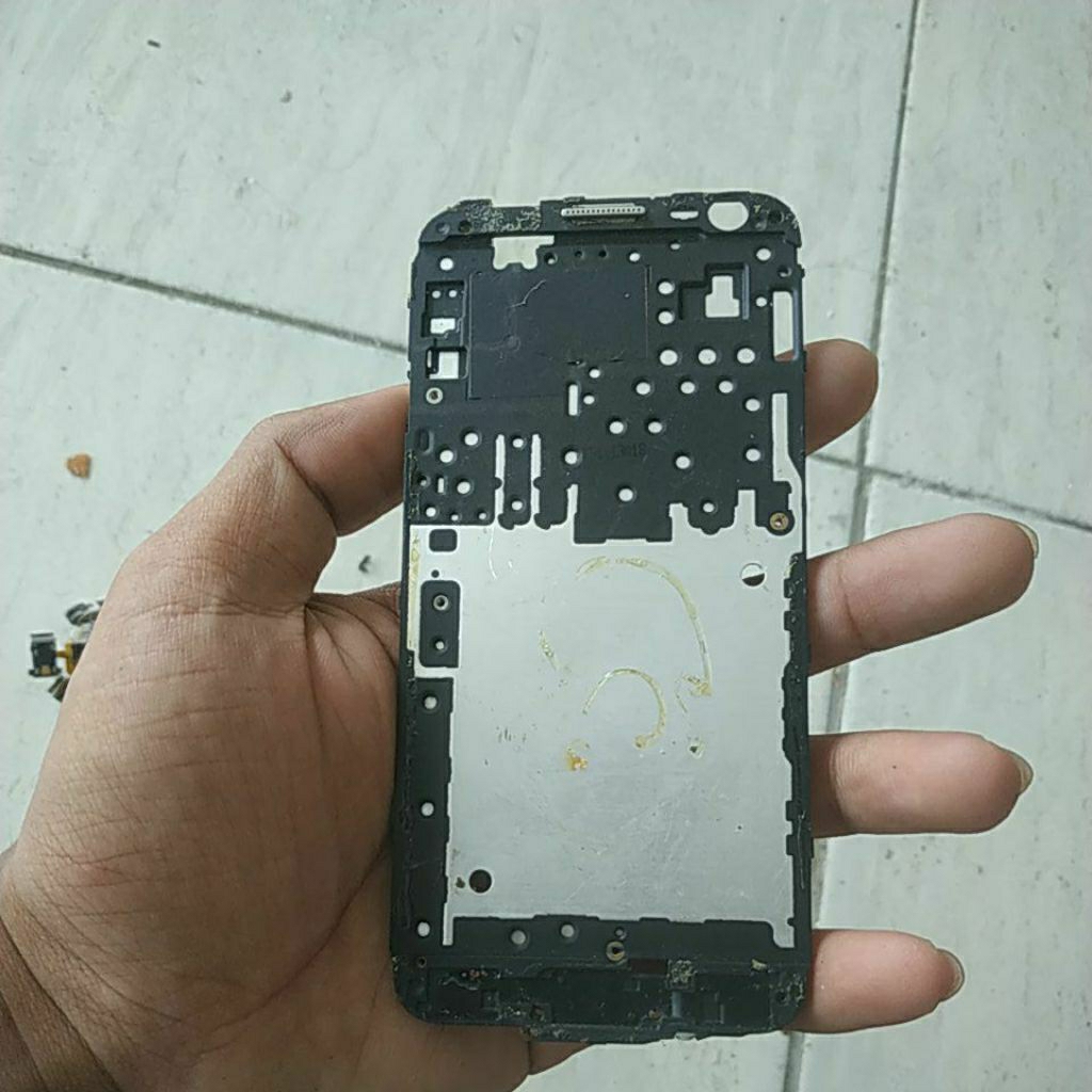 frame bekas Samsung j2 j200