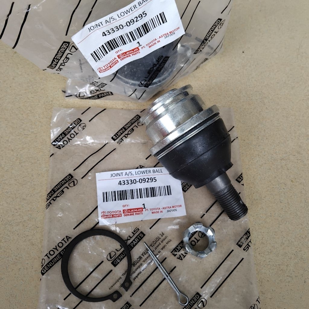 BALL JOINT ARM BAWAH INNOVA FORTUNER ASLI JEPANG