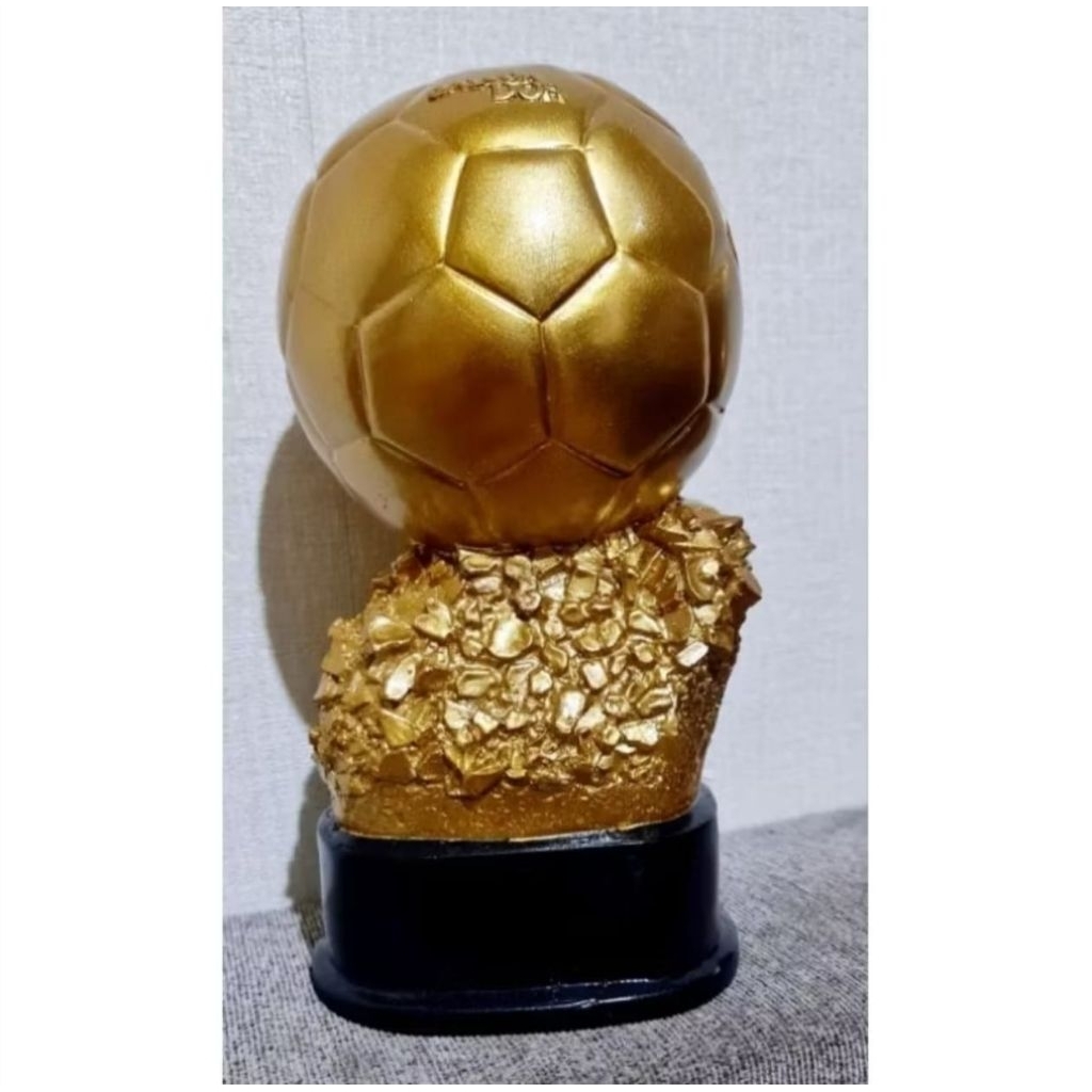 piala bola balodor. besar. 30cm