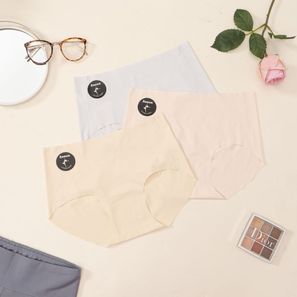 ( Promo ) 4 pcs Celana Dalam Wanita Seamless