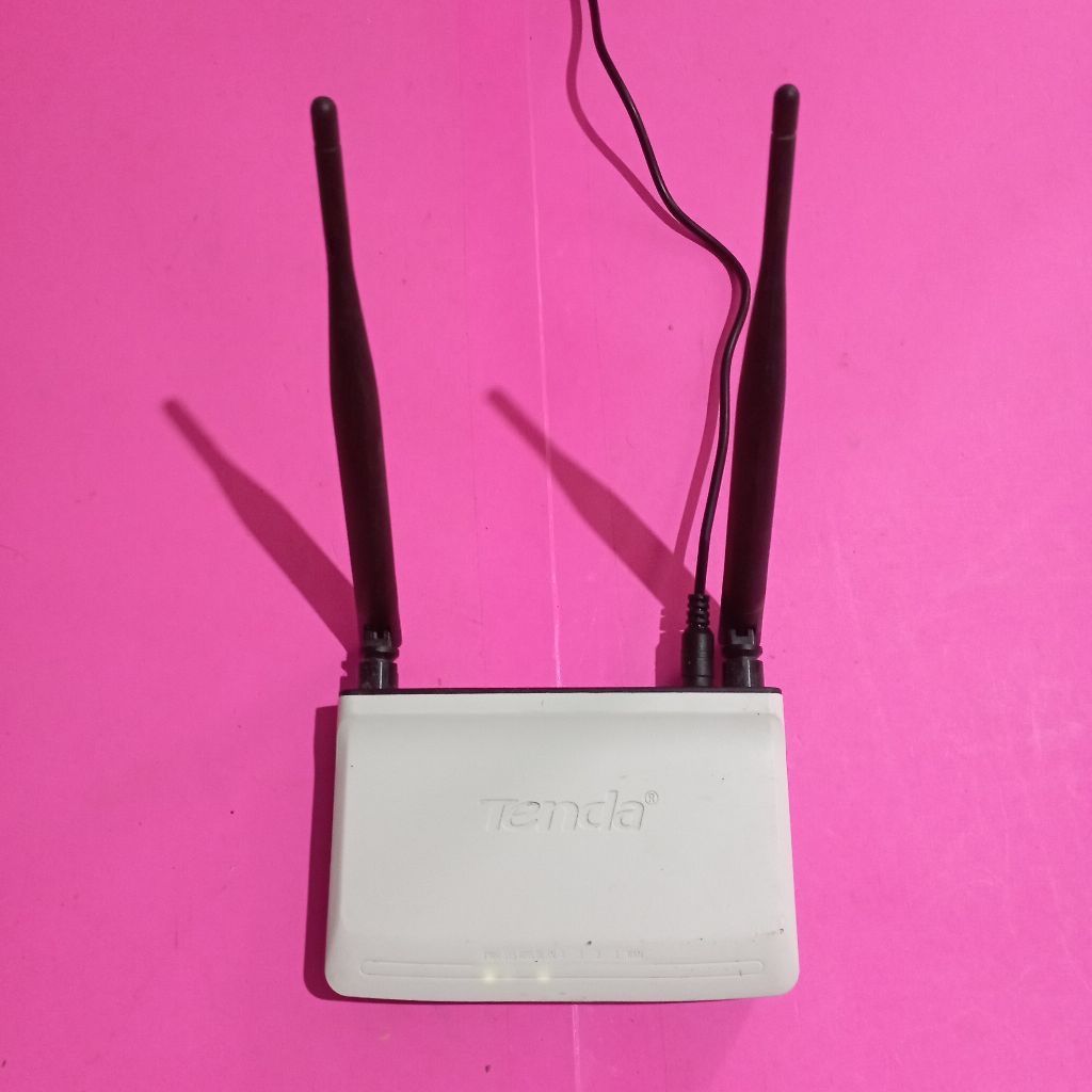 Tenda N300 v2 dan v3router wireless