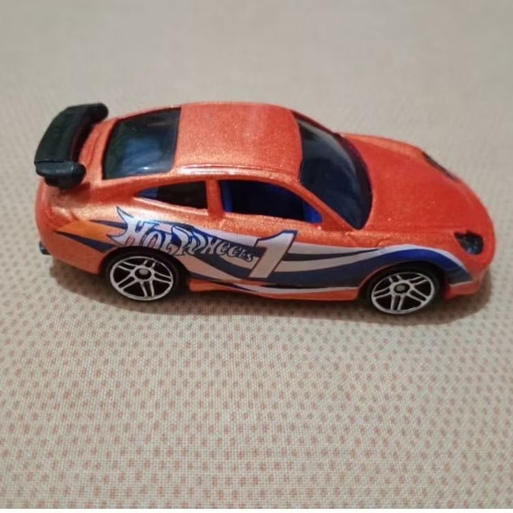 Hot Wheels Porsche 911 GT3 Cup Orange - loose
