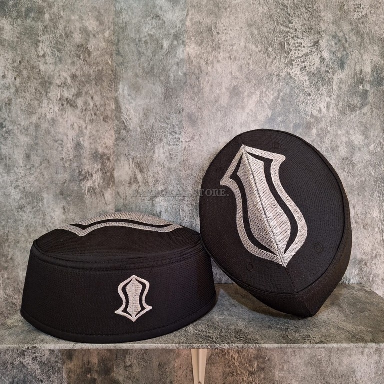 PECI MALAYSIA KOPYAH SONGKOK MALAYSIA TEROMPAH WARNA PUTIH DAN HITAM