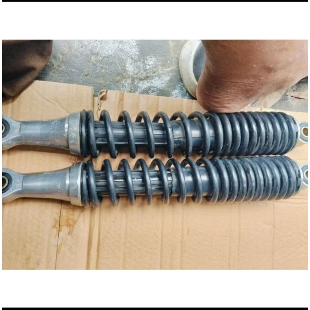 Sokbreker belakang 1set motor Supra fit new Revo absolut original siap pakai