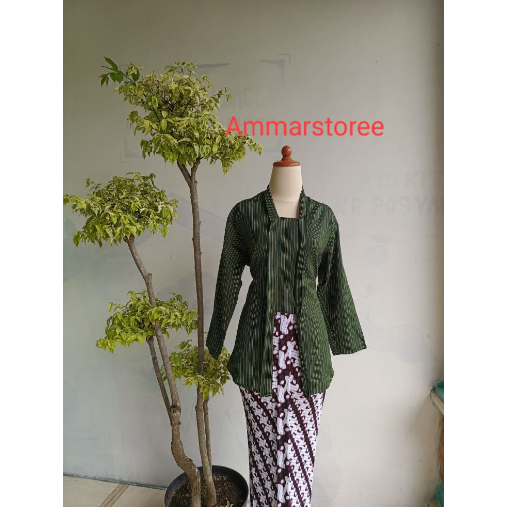 kebaya lurik kutubaru wanita dewasa dan rok plisket