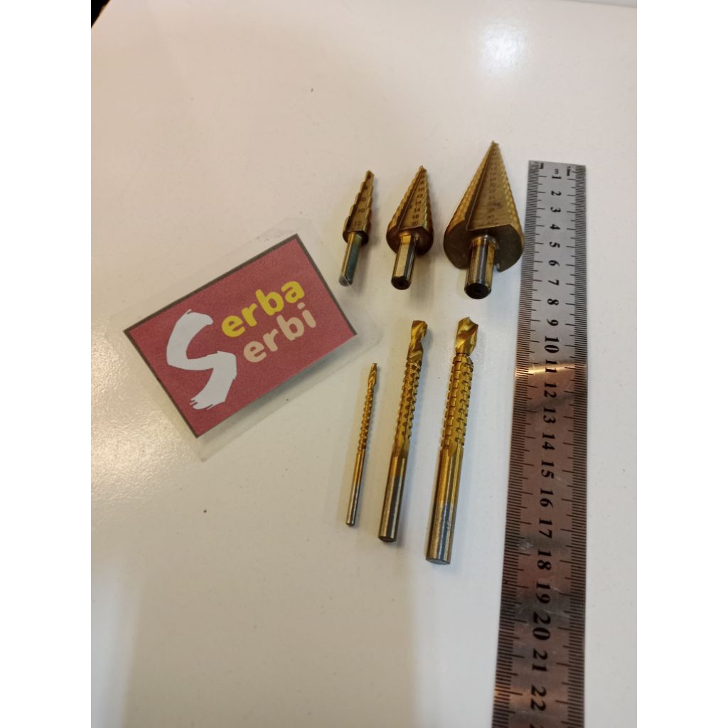 (PAGODA MATA BOR) Mata bor besi pagoda kuningan set