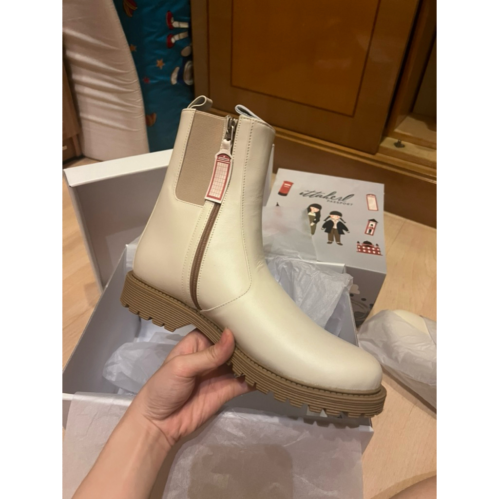 ittaherl - London Hyde Park boots in snow size 39/40 BNIB