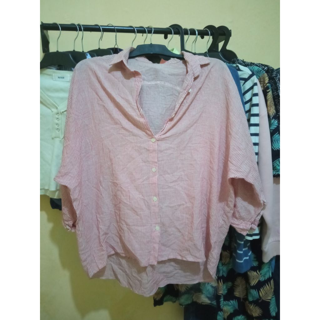 kemeja salur pink