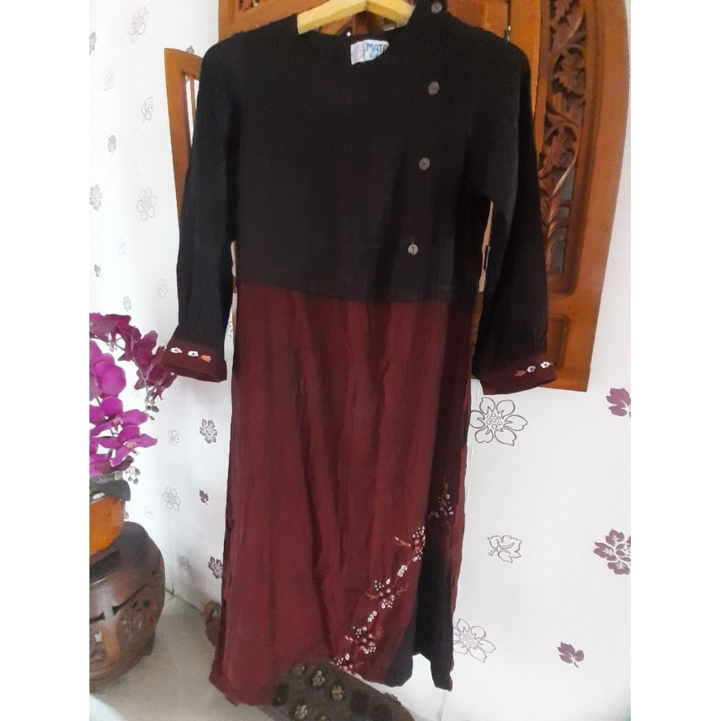 Gamis Wanita / Anak Preloved Second Branded ' MATA Collection ' ( LD 90 P 110 )