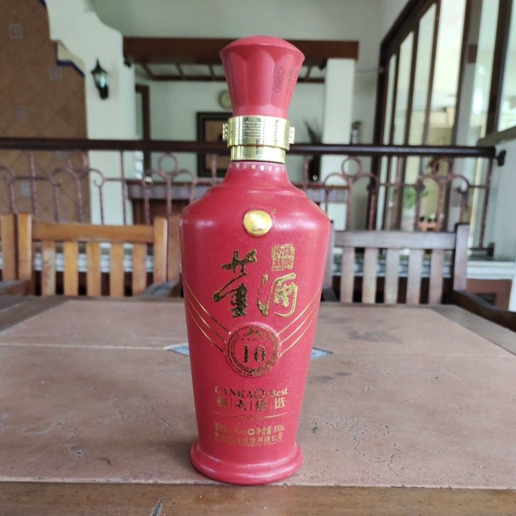 Botol bekas minuman impor