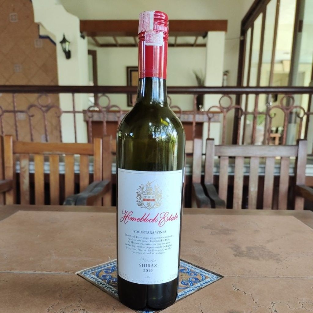 Botol bekas minuman impor