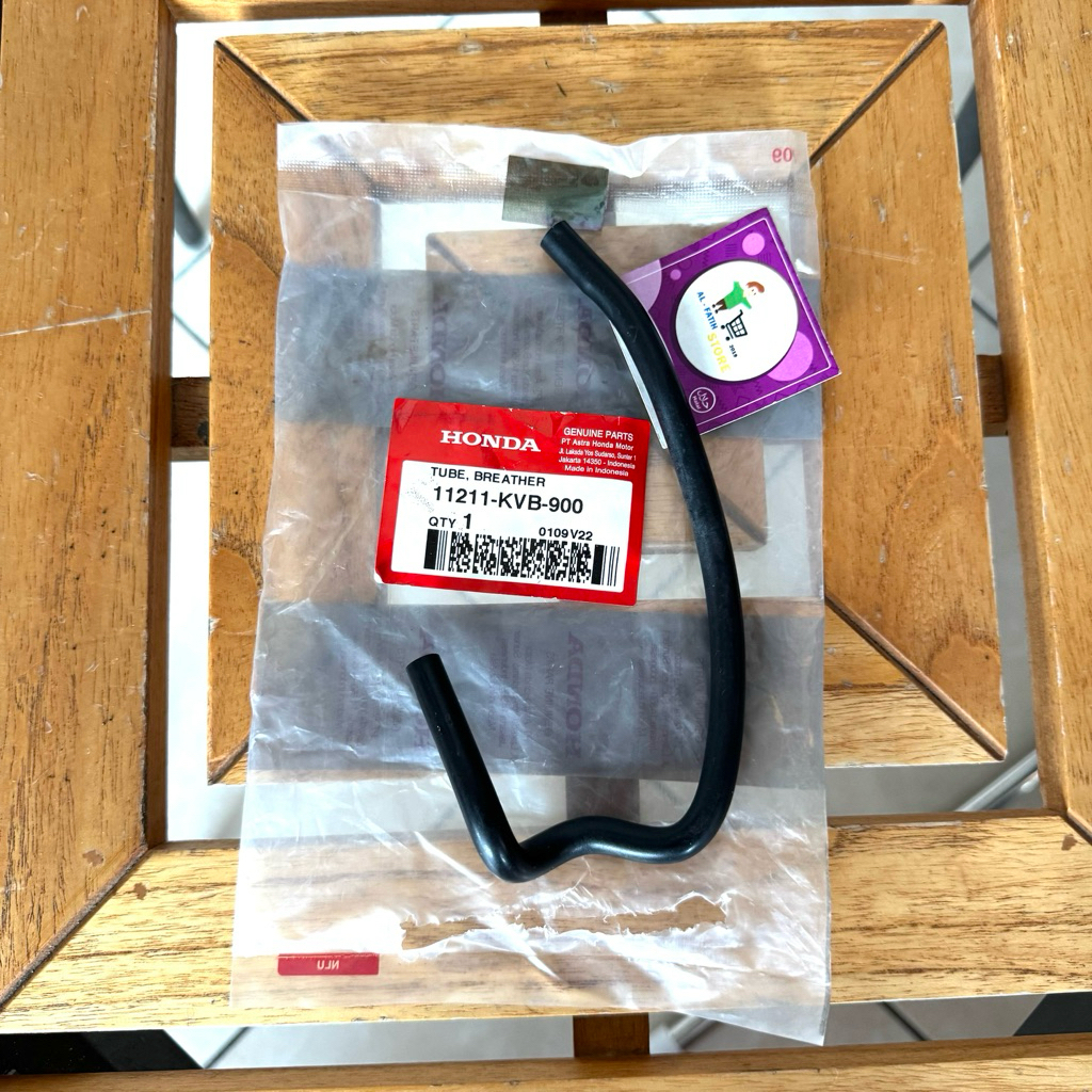 Tube Breather Selang Pernafasan CVT Beat Scoopy Vario Karbu Original AHM 11211-KVB-900
