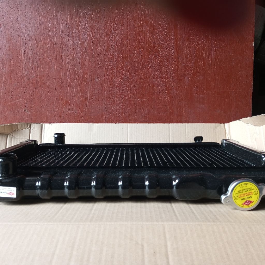 RADIATOR SUZUKI CARRY 1,0 merk ADR