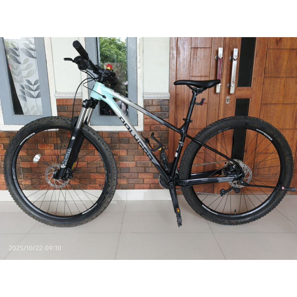 Sepeda Gunung MTB polygon Xtrada 5 2021 scond M 29er