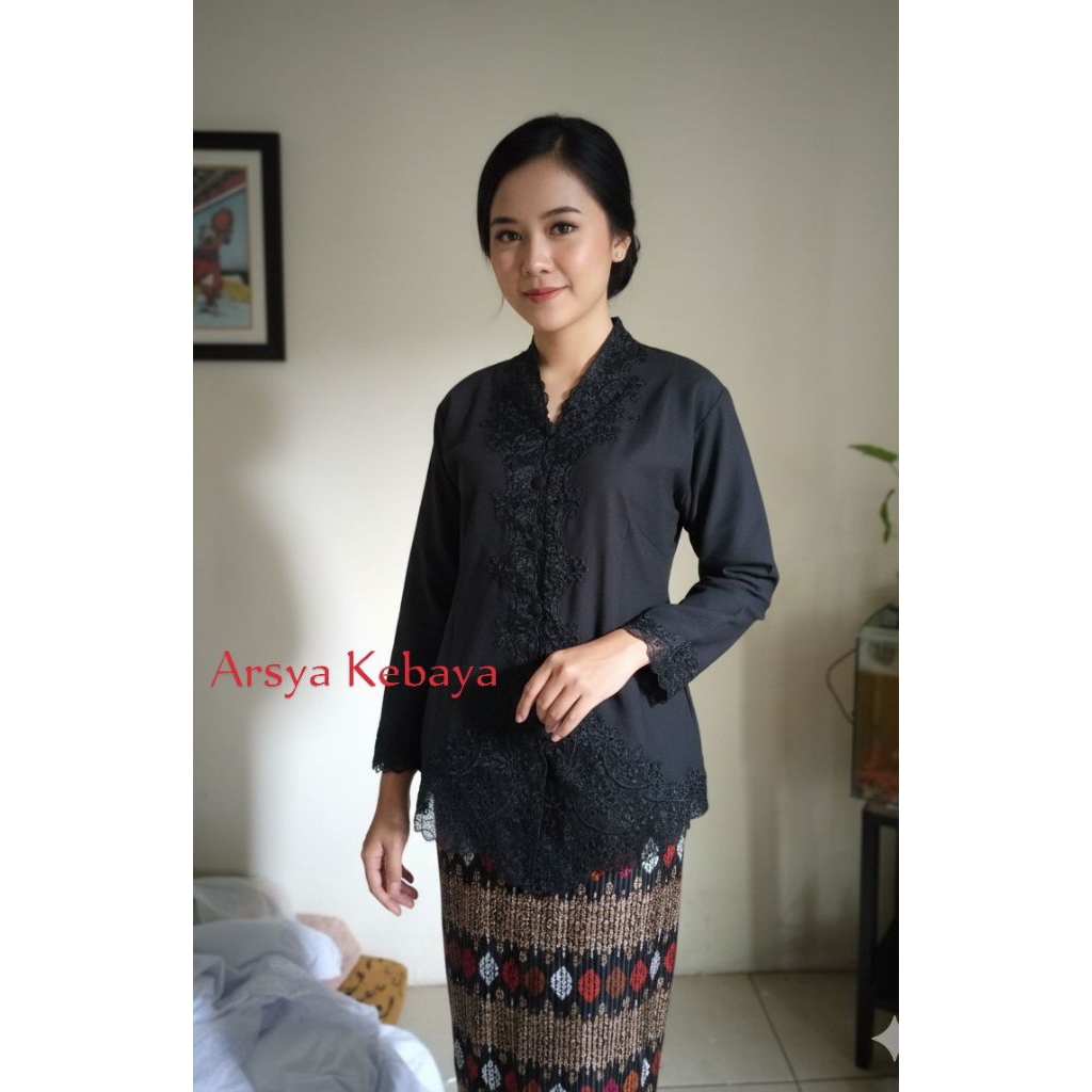 ATASAN KEBAYA ENCIM BORDIR SENADA TANGAN PANJANG-HITAM