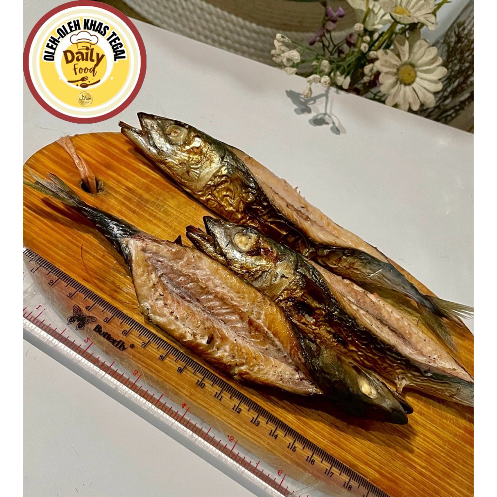 IKAN ASAP SALEM / IKAN ASAP MAKAREL/ IKAN PANGGANG JUMBO/ IKAN ASAP SALEM ISI 3