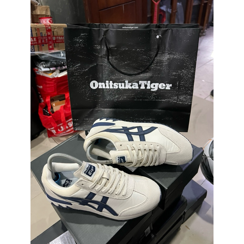 onitsuka California originalMade in Vietnam