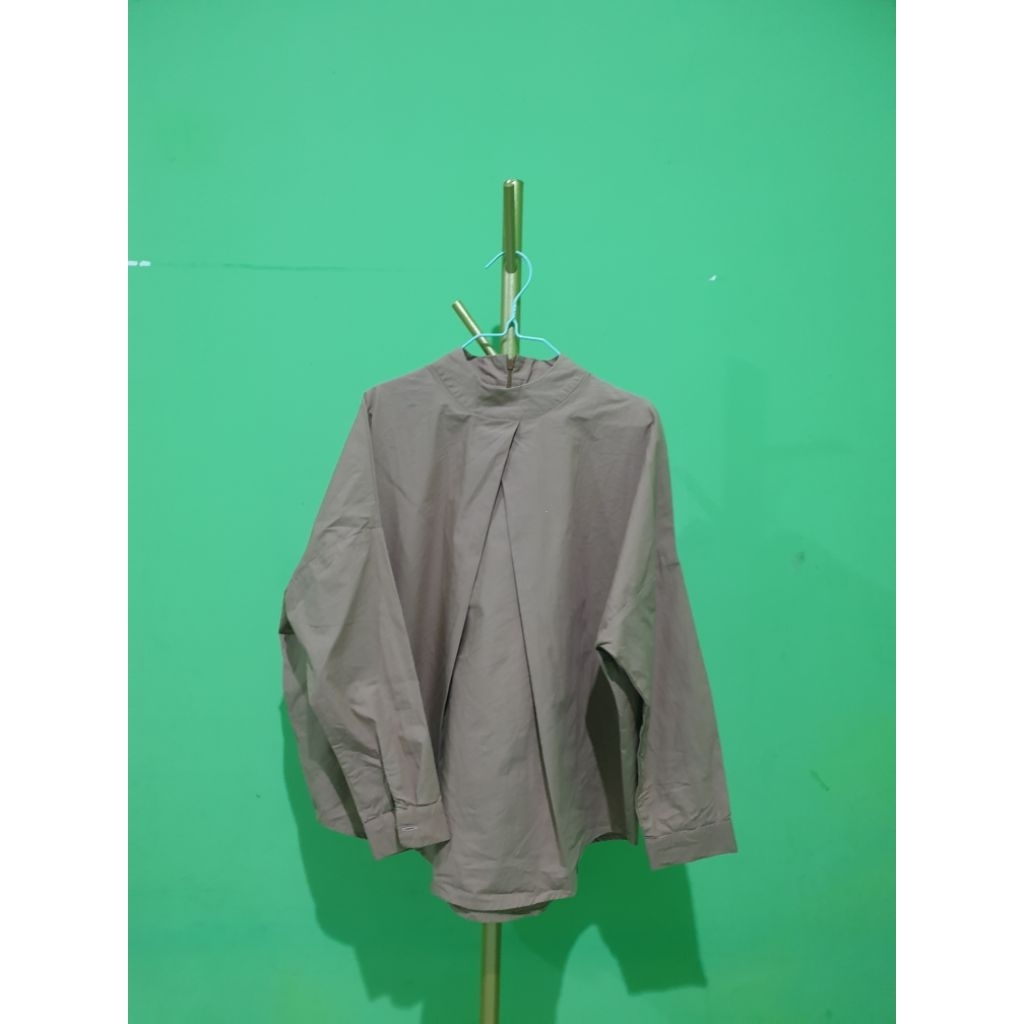 Preloved blouse oversize mocca  caramel CHAPTER9