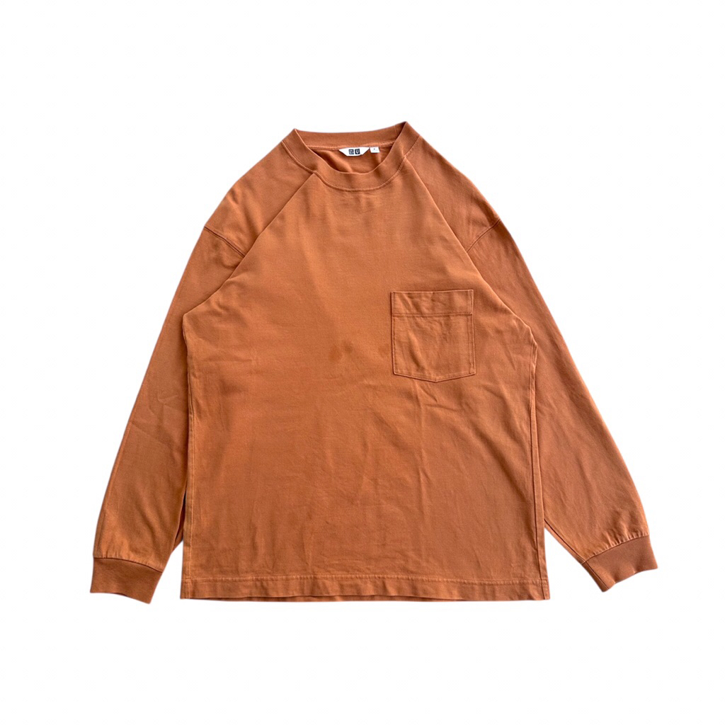 Kaos Uniqlo Pocket Longsleeve