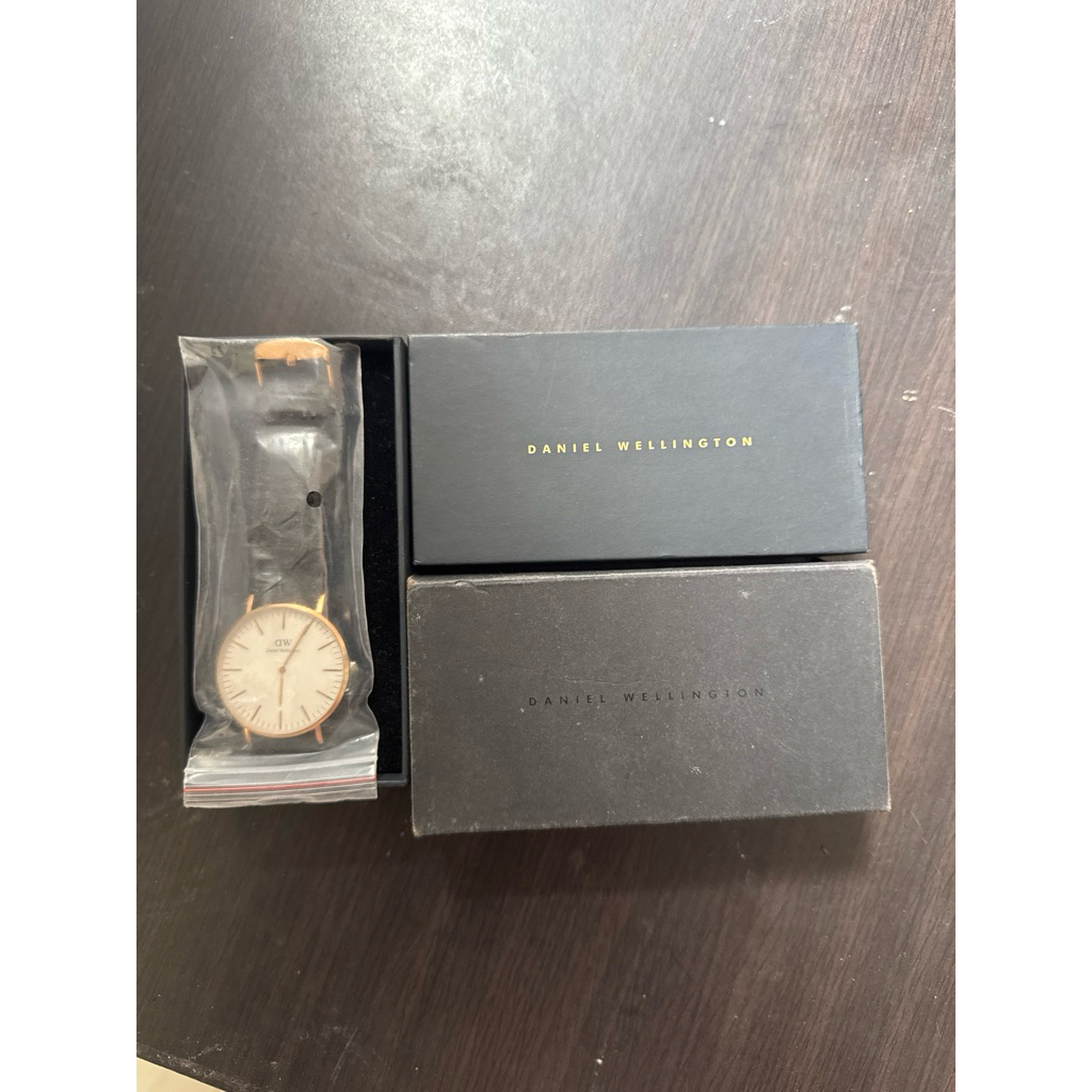 [PRELOVED] Jam Tangan DW ORIGINAL pria