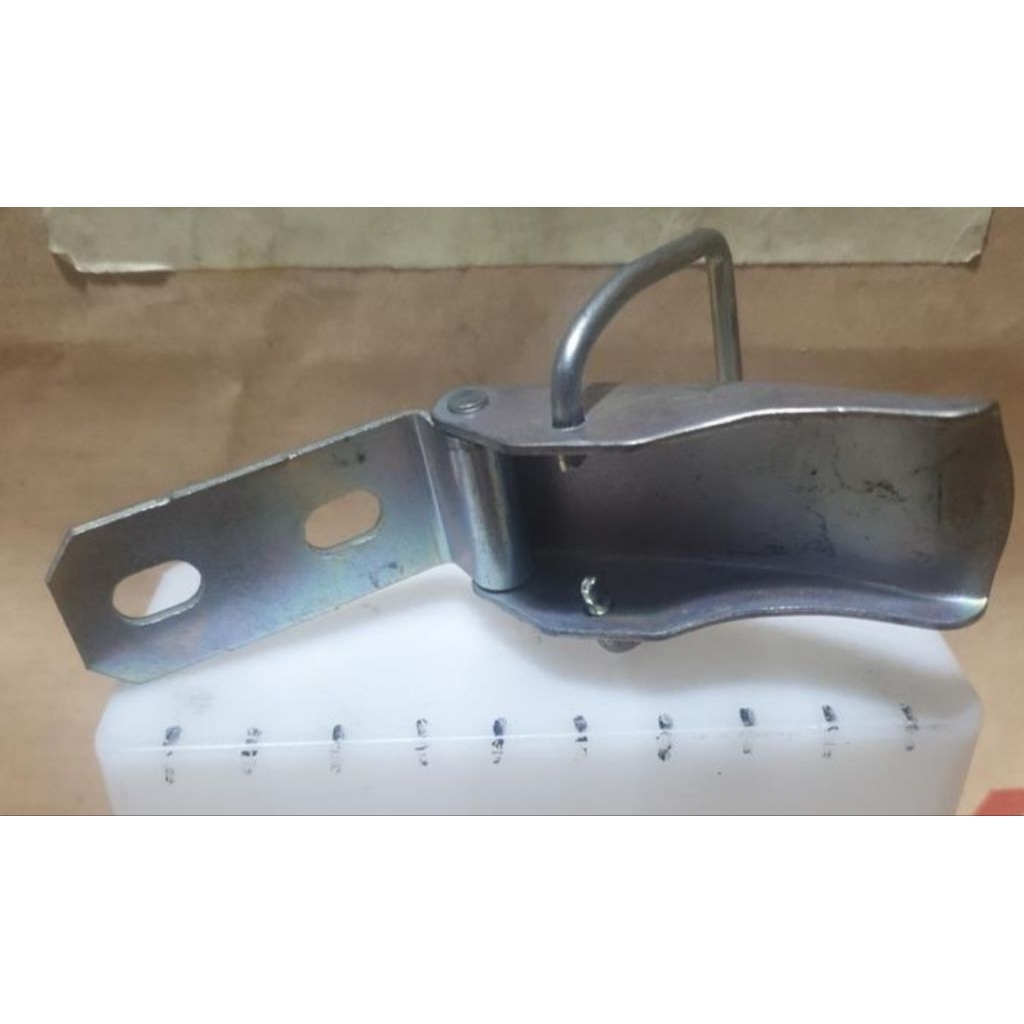 KLEM / KUNCI JOK MITSUBISHI L300 ORI LLG (1 PC) #G2310139