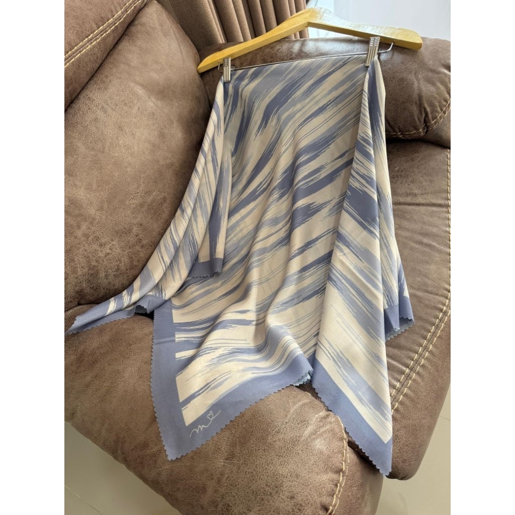 jilbab motif biru denim krem