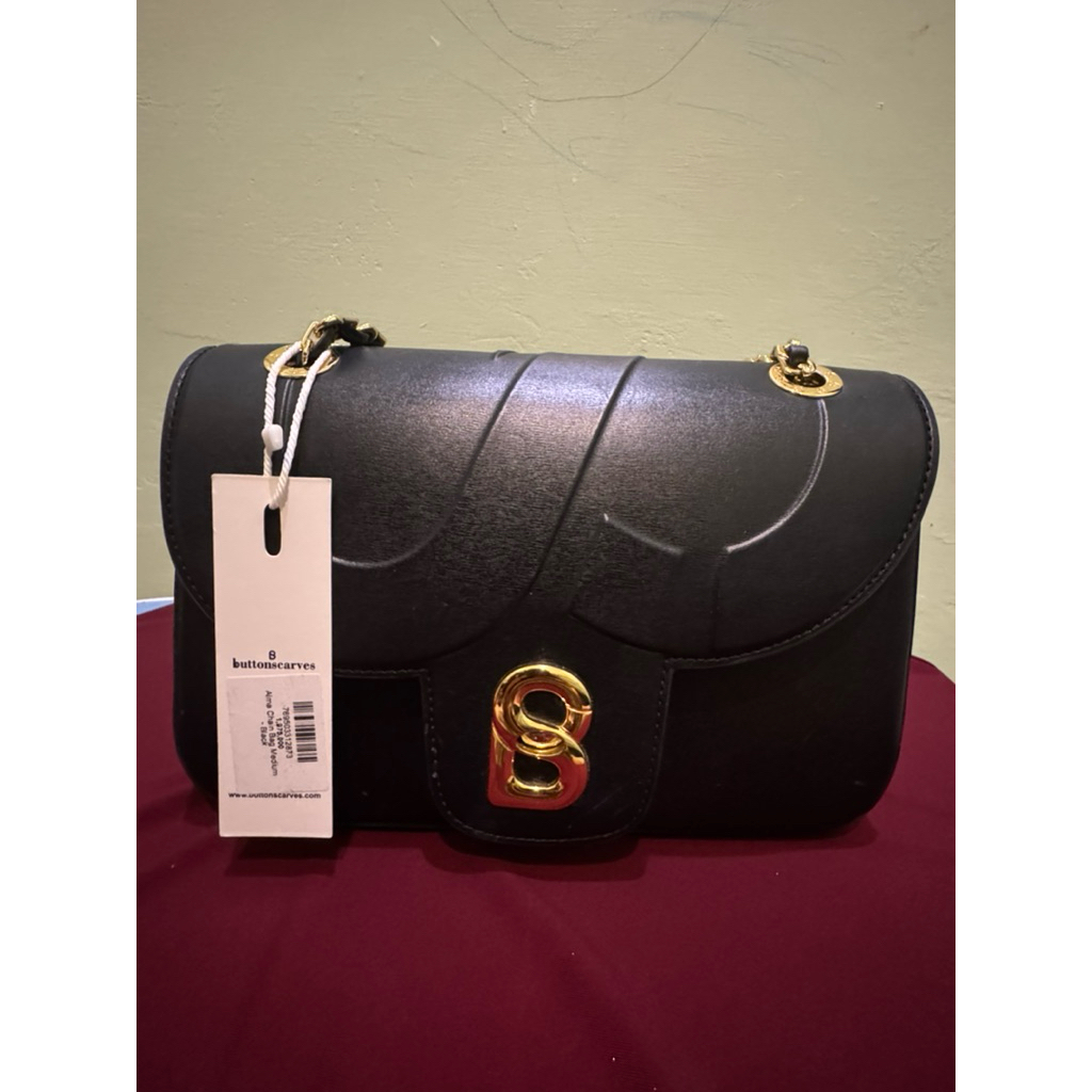 Alma Chain Bag Medium (black) Buttonscarves