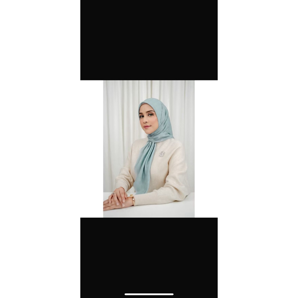 buttonscarves monogram XL
