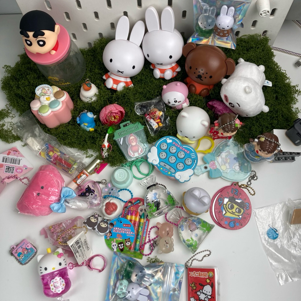 trinkets food gotochi miniature and gacha spesial item