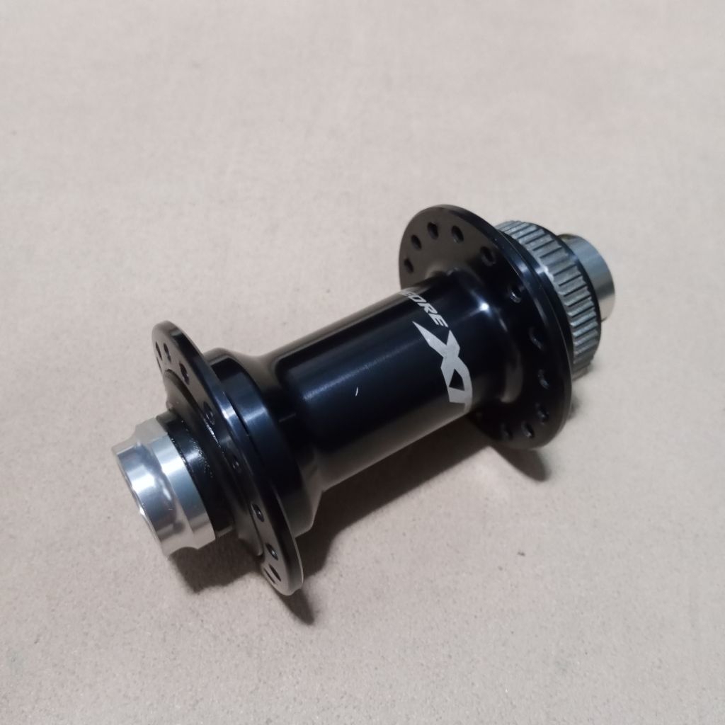 Hub Depan Shimano Deore XT TA12x100mm 32 Hole Disc Centerlock Original