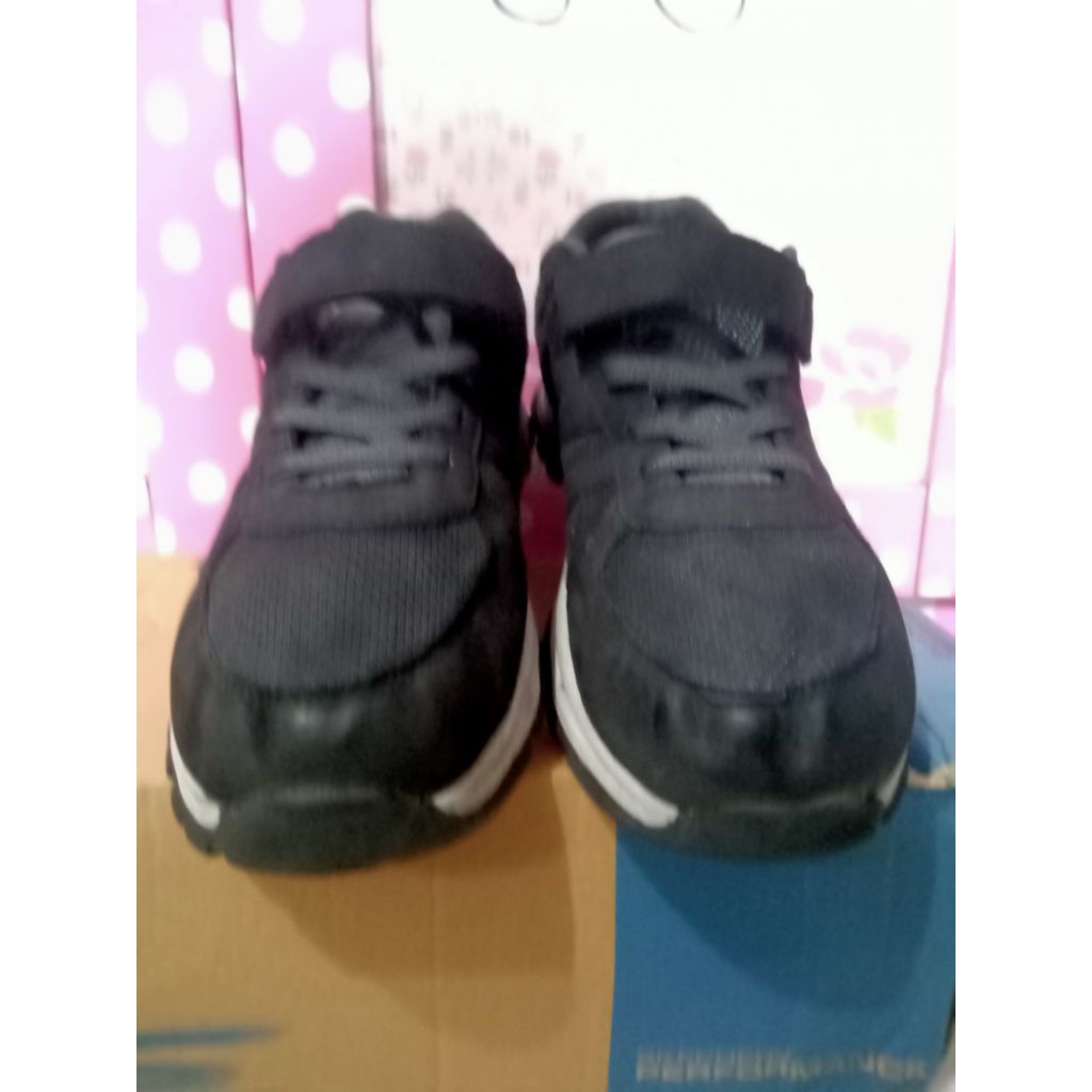 sepatu second warrior size 43 insole 27,5cm