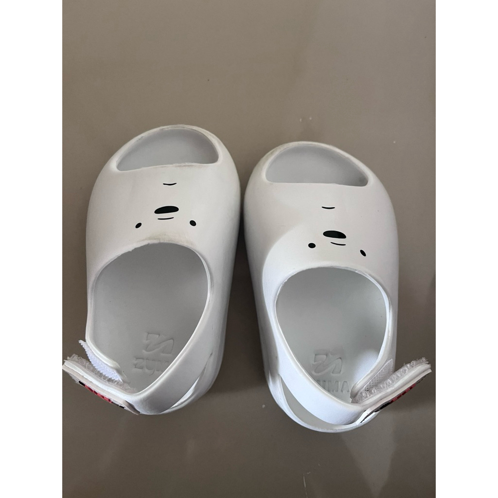 [PRELOVED] Zuma Sandal Anak Bayi We Bare Bears Putih