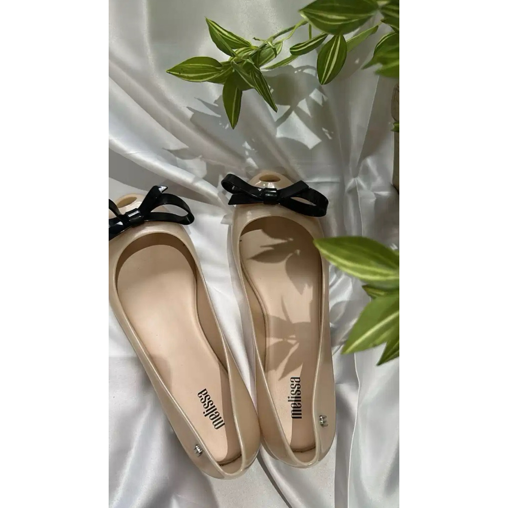 Sepatu Flat Wanita Melissa Ultragirl Bow III Ad Beige/38 - Preloved