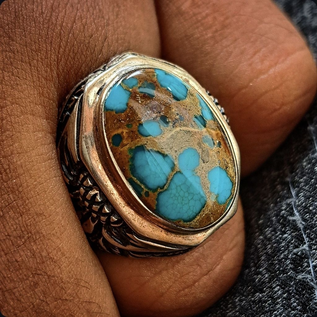 Pirus Persia Urat Emas Lawas