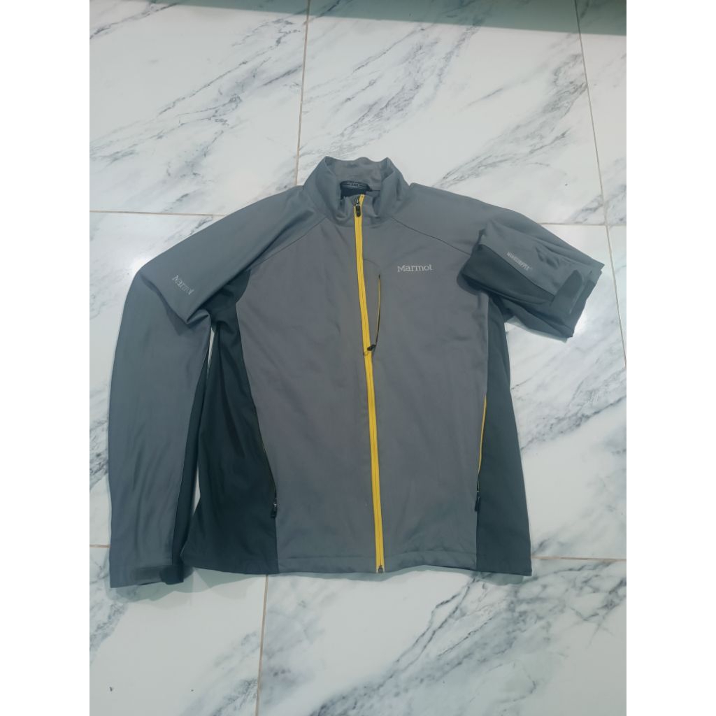 Jaket marmot Preloved