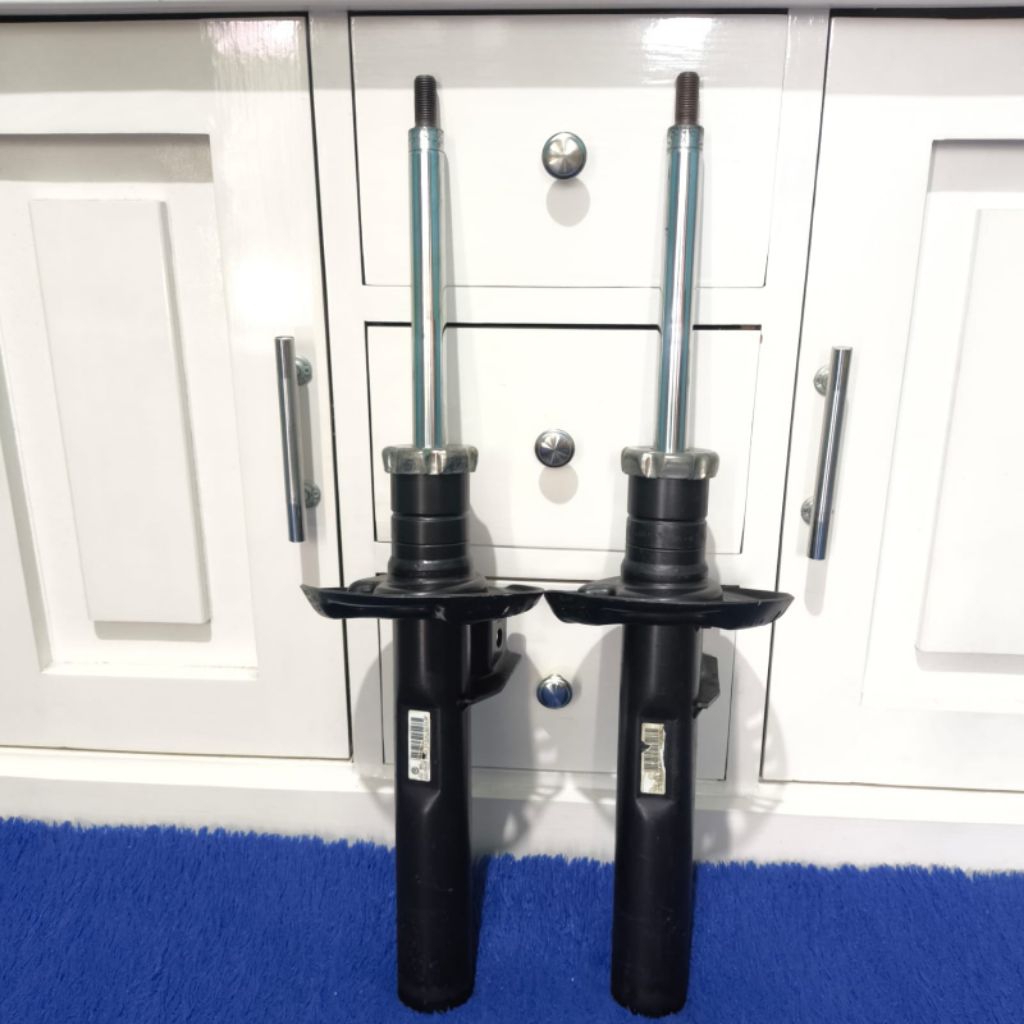 shock vw tiguan depan