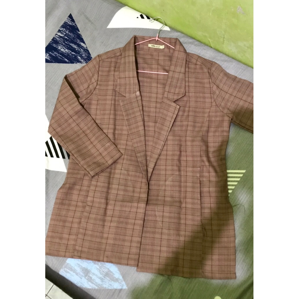BLAZER WANITA MOTIF KOTAK KOTAK