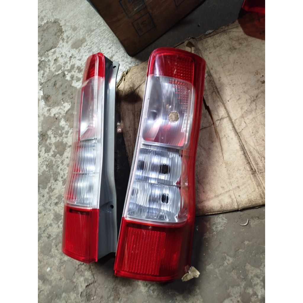 LAMPU BELAKANG TOWN ACE PNP ORIGINAL,STOPLAMP GRAND MAX TOWN ACE COSTUM ORIGINAL,LAMPU REM TOWN ACE 