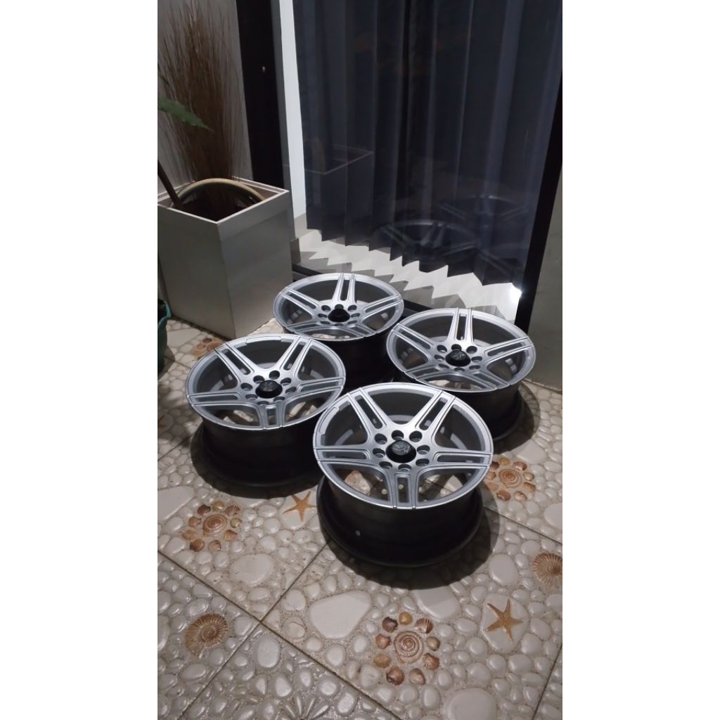 Velg racing mobil ring 14